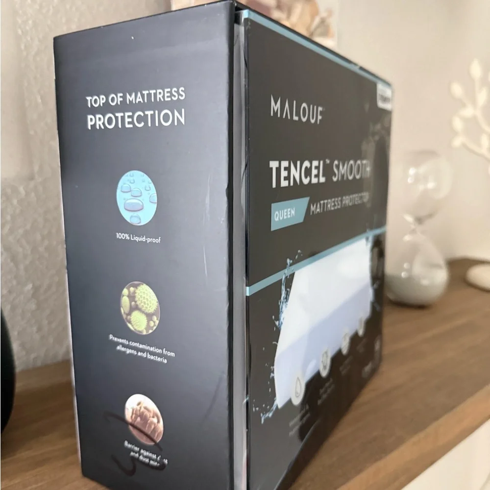 Malo Tencel Smooth Mattress Protector - Black and White
